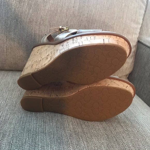 NWT Coach Cross Band High Wedge Sandal - Picture 8 of 8